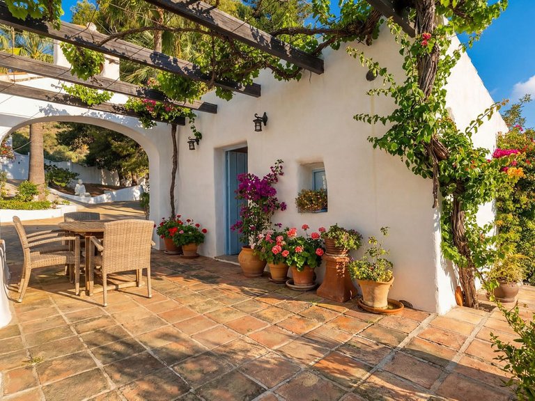 Villa for Sale in Alhaurín El Grande, Malaga 28