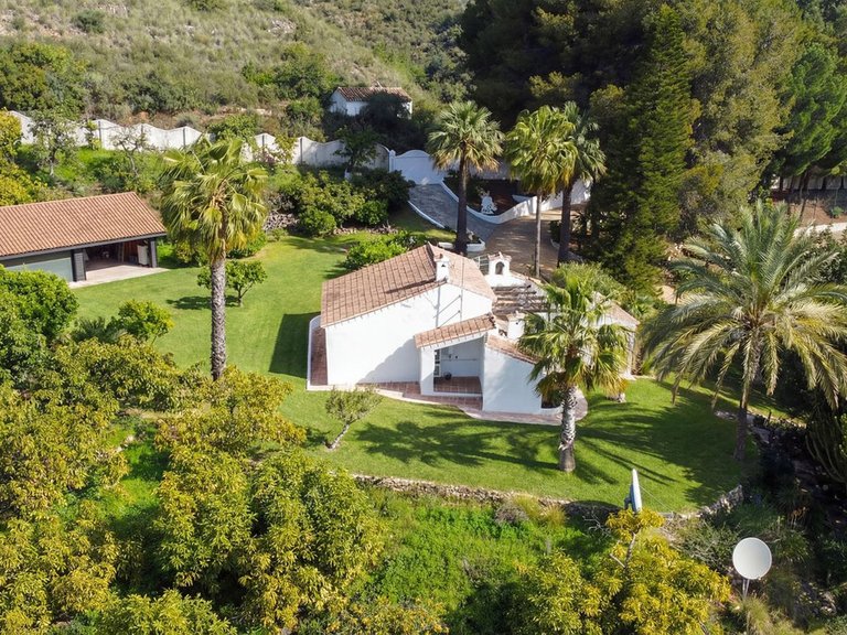 Villa for Sale in Alhaurín El Grande, Malaga 34