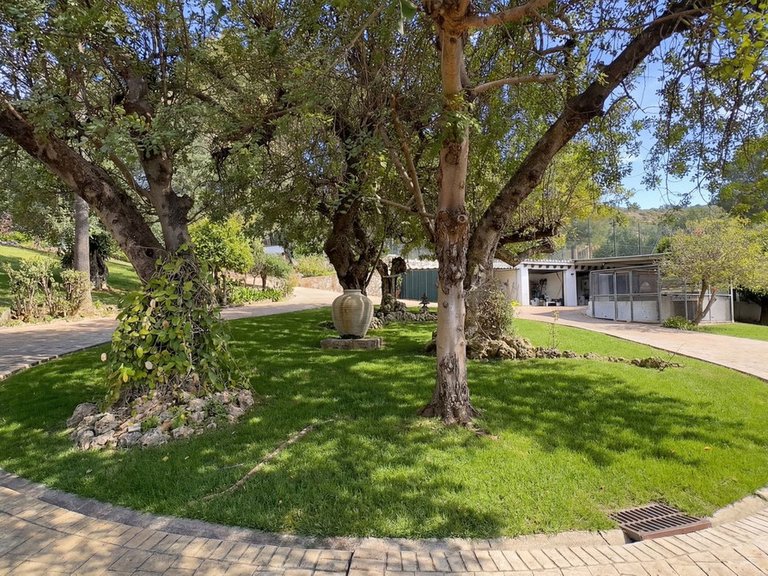 Villa for Sale in Alhaurín El Grande, Malaga 35