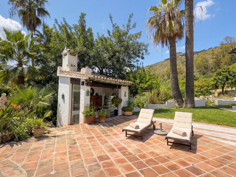 Villa for Sale in Alhaurín El Grande, Malaga 41