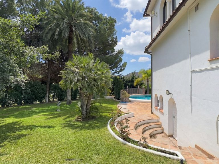 Villa for Sale in Alhaurín El Grande, Malaga 45