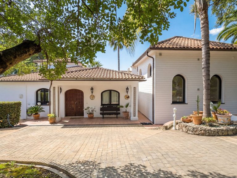 Villa for Sale in Alhaurín El Grande, Malaga 5