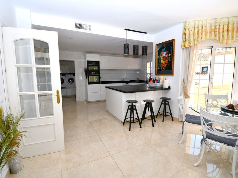 Villa for Sale in Mijas Golf, Malaga 4