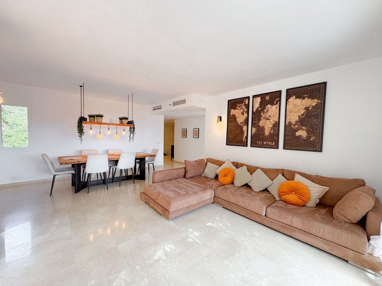 Apartment for Sale in Calahonda, Malaga 1