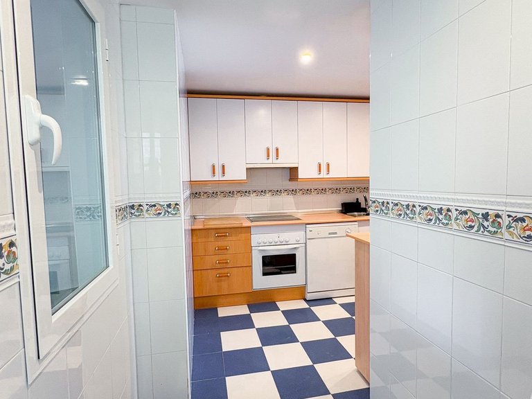 Apartment for Sale in Calahonda, Malaga 12