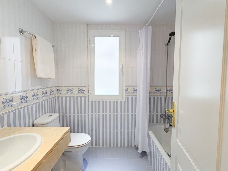Apartment for Sale in Calahonda, Malaga 15