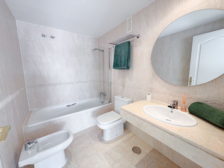 Apartment for Sale in Calahonda, Malaga 9