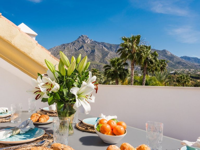 Penthouse for Sale in The Golden Mile, Malaga 10