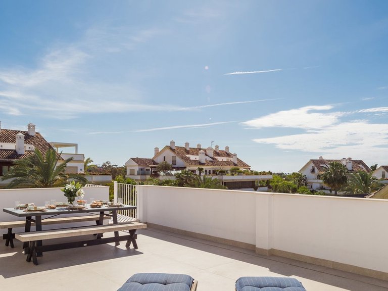 Penthouse for Sale in The Golden Mile, Malaga 11