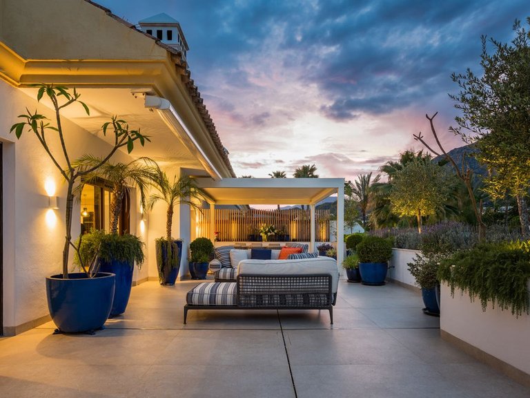 Penthouse for Sale in The Golden Mile, Malaga 12