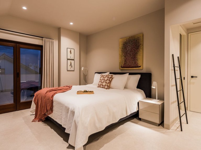 Penthouse for Sale in The Golden Mile, Malaga 32