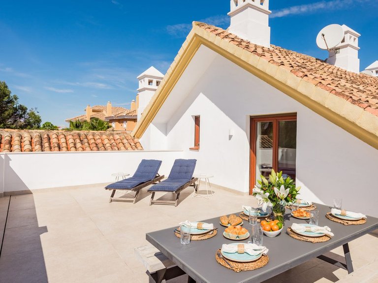 Penthouse for Sale in The Golden Mile, Malaga 8