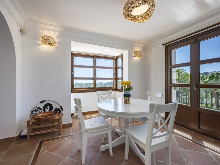 Villa for Sale in Benahavís, Malaga 13