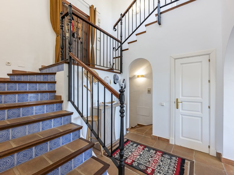 Villa for Sale in Benahavís, Malaga 15
