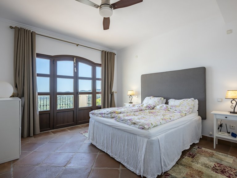 Villa for Sale in Benahavís, Malaga 18