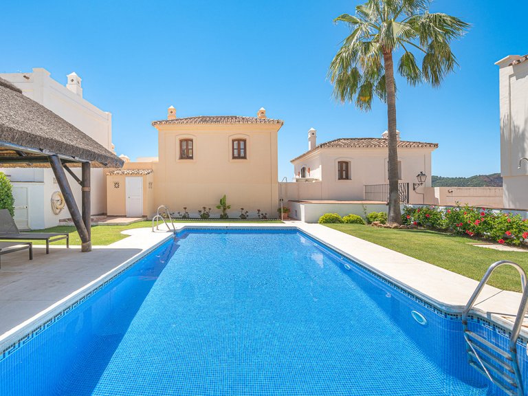 Villa for Sale in Benahavís, Malaga 32