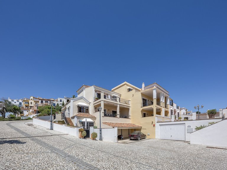 Villa for Sale in Benahavís, Malaga 37