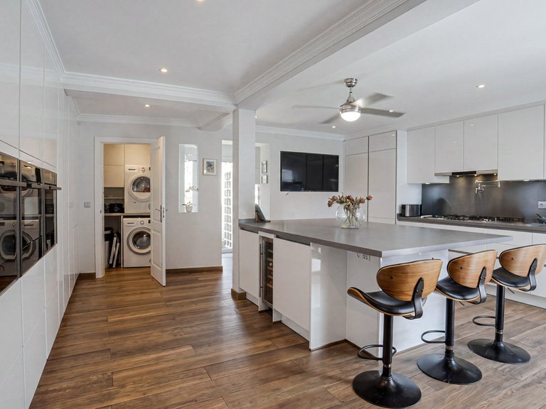 Villa for Sale in Marbella, Malaga 11