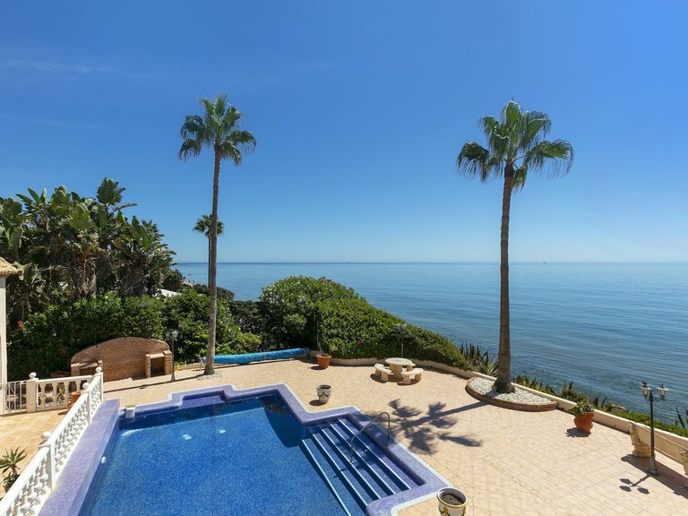 Villa for Sale in Marbesa, Malaga 10