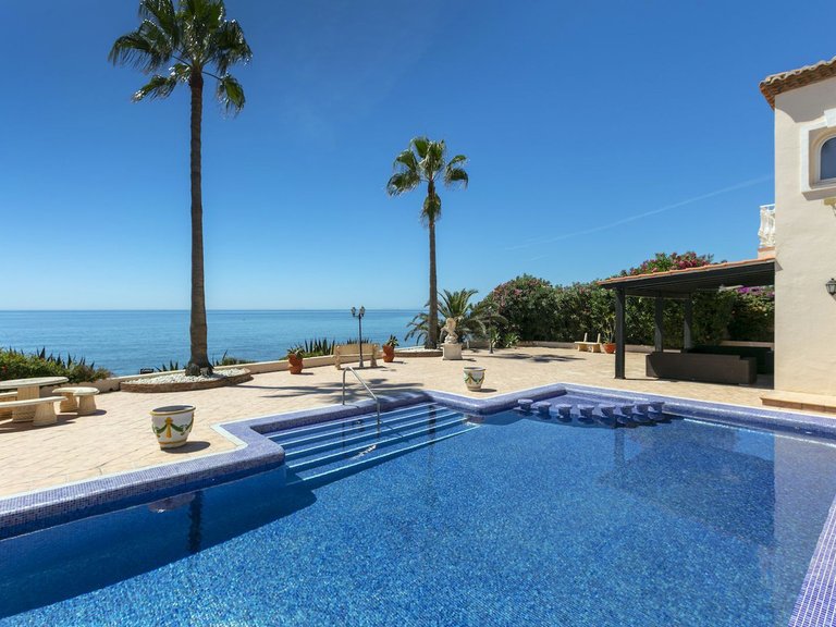 Villa for Sale in Marbesa, Malaga 12