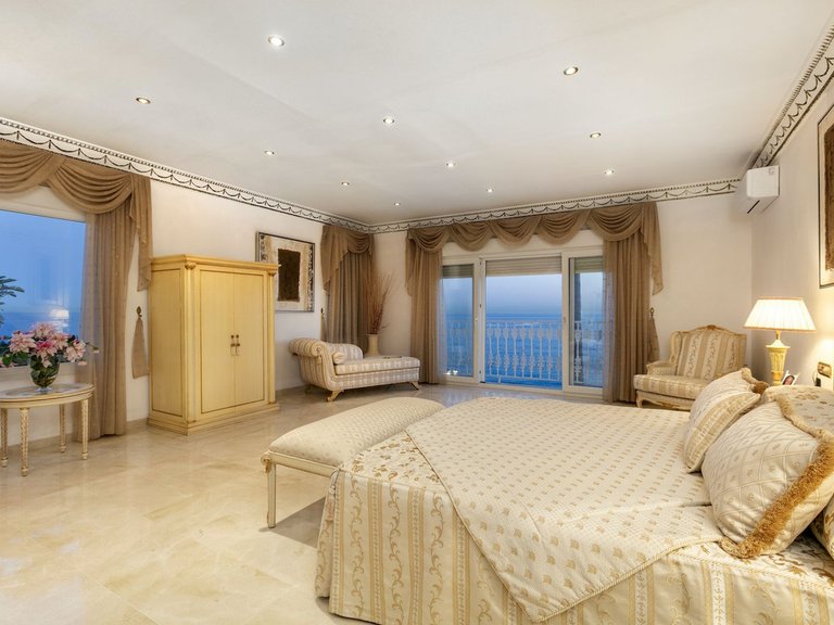 Villa for Sale in Marbesa, Malaga 28