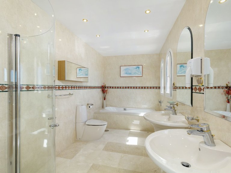 Villa for Sale in Marbesa, Malaga 29