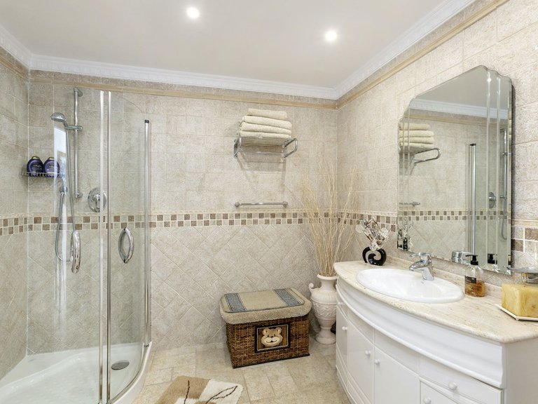 Villa for Sale in Marbesa, Malaga 34