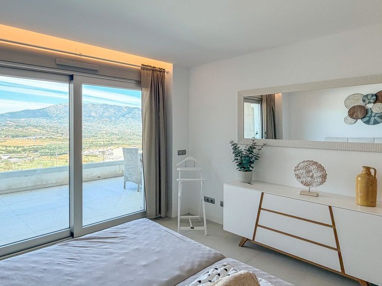 Apartment for Sale in La Cala Golf, Malaga 11