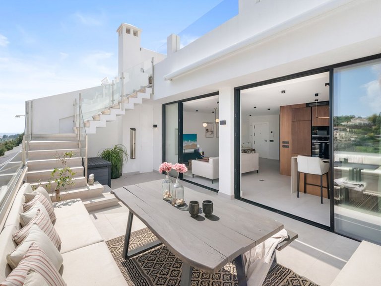 Apartment for Sale in La Quinta, Malaga 1