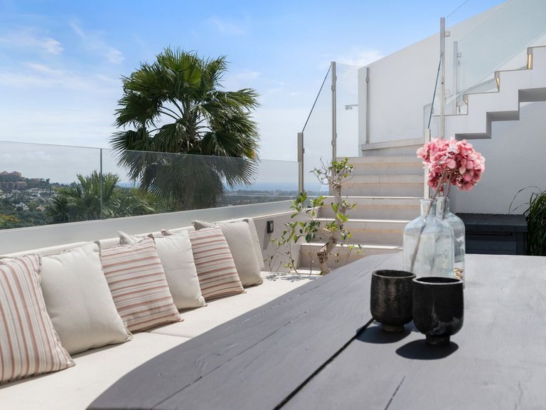 Apartment for Sale in La Quinta, Malaga 3