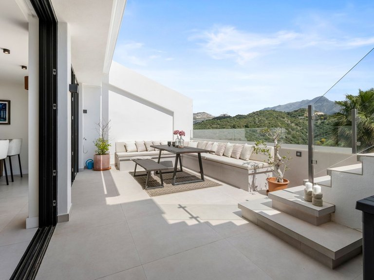 Apartment for Sale in La Quinta, Malaga 31