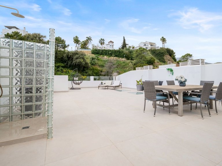Apartment for Sale in La Quinta, Malaga 33