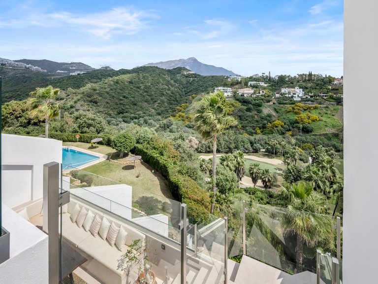 Apartment for Sale in La Quinta, Malaga 34