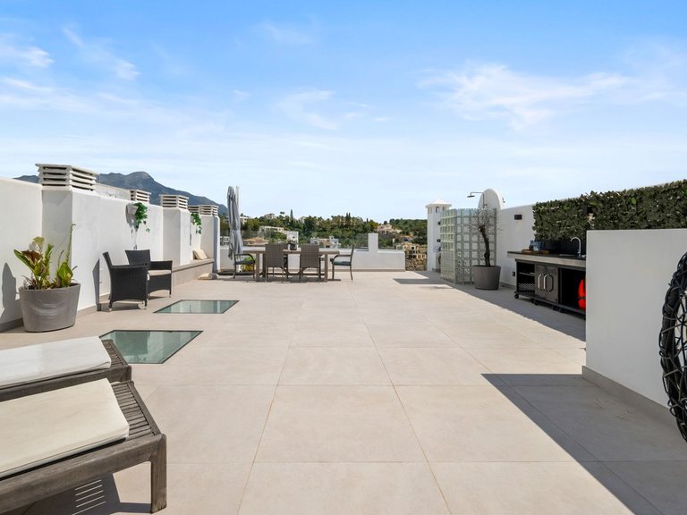 Apartment for Sale in La Quinta, Malaga 38