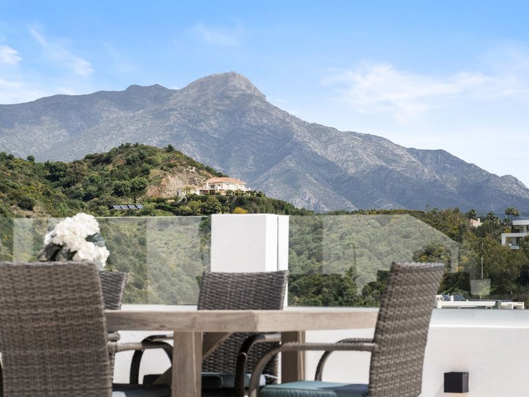Apartment for Sale in La Quinta, Malaga 45
