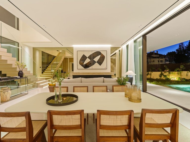Villa for Sale in The Golden Mile, Malaga 15