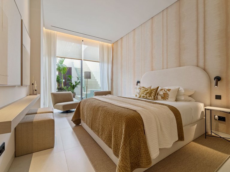 Villa for Sale in The Golden Mile, Malaga 49