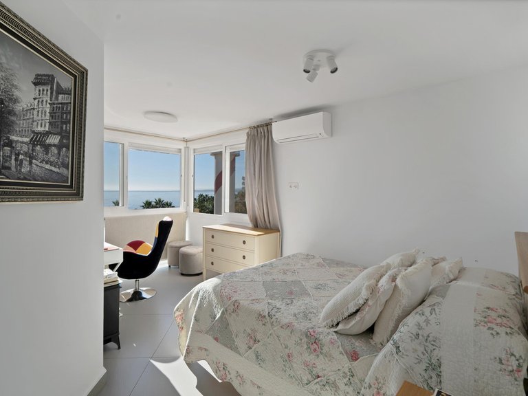 Apartment for Sale in Marbella, Malaga 18