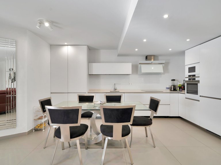 Apartment for Sale in Marbella, Malaga 34
