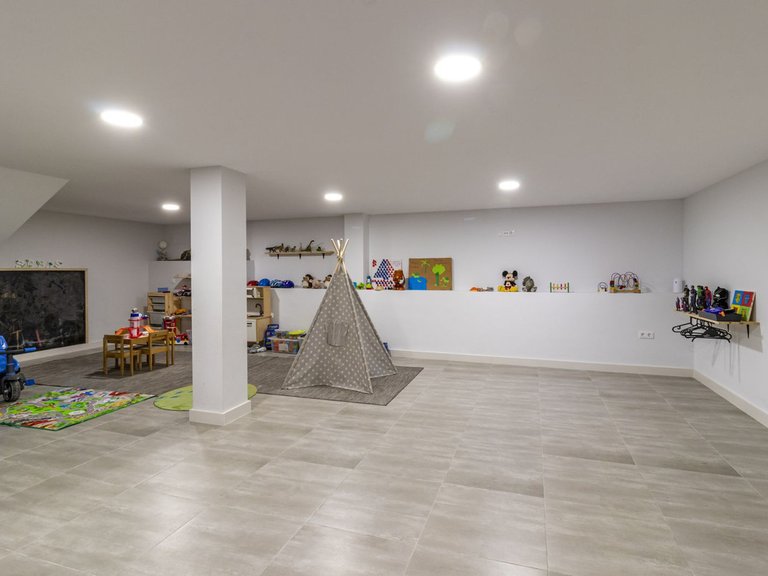 Villa for Sale in San Pedro De Alcántara, Malaga 38
