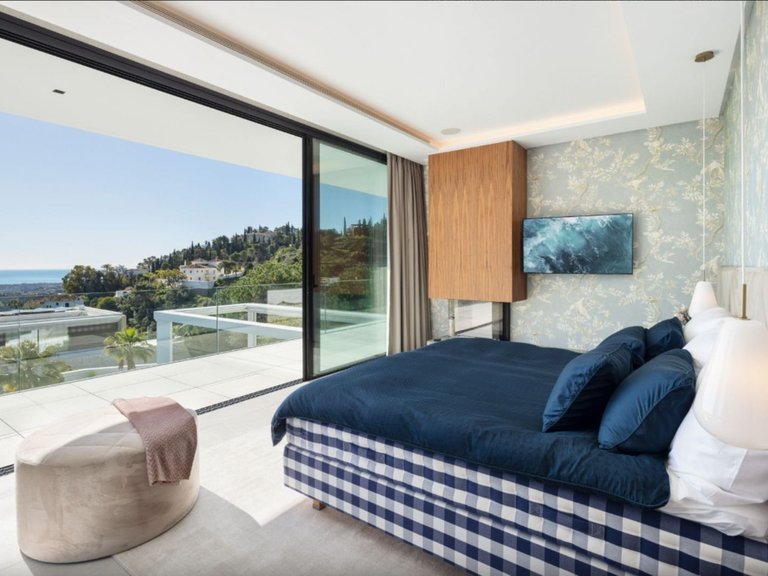 Villa for Sale in Benahavís, Malaga 11