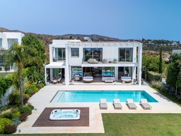 Villa for Sale in Santa Clara, Malaga 4