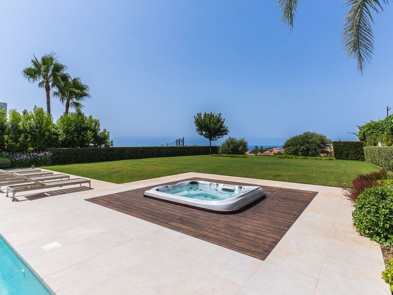 Villa for Sale in Santa Clara, Malaga 43