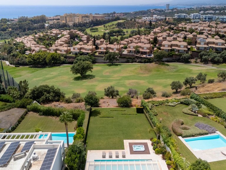 Villa for Sale in Santa Clara, Malaga 50