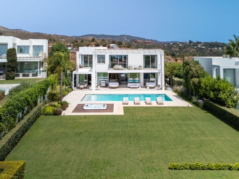 Villa for Sale in Santa Clara, Malaga 51