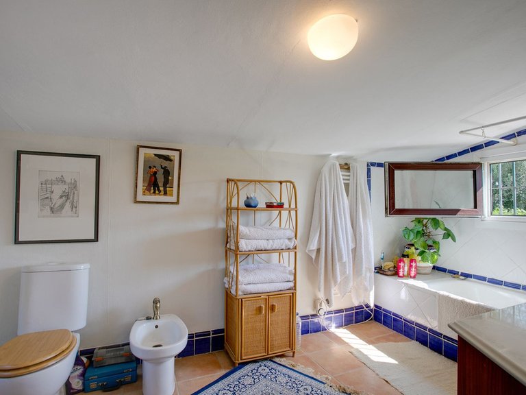Villa for Sale in Estepona, Malaga 13