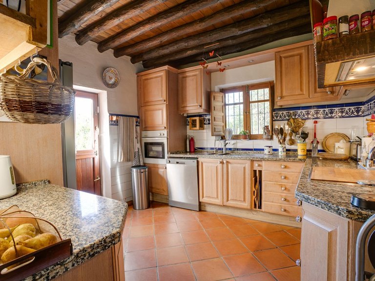Villa for Sale in Estepona, Malaga 8