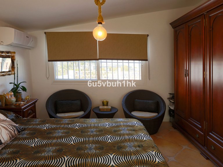 Villa for Sale in Alhaurín De La Torre, Malaga 25