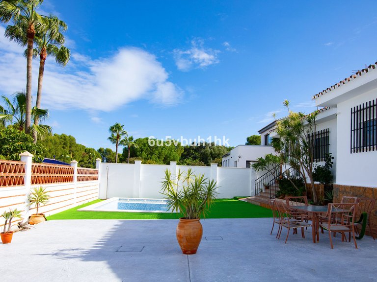 Villa for Sale in Alhaurín De La Torre, Malaga 37
