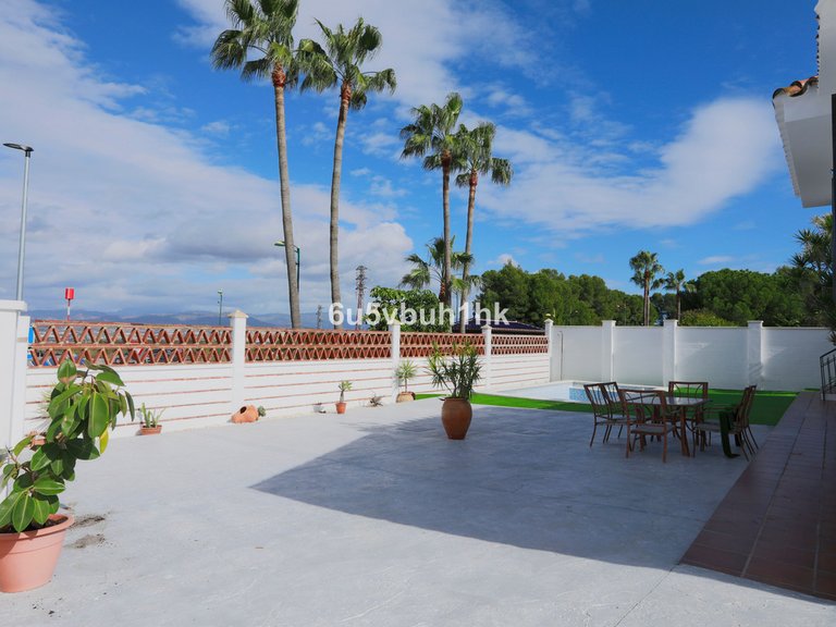 Villa for Sale in Alhaurín De La Torre, Malaga 41